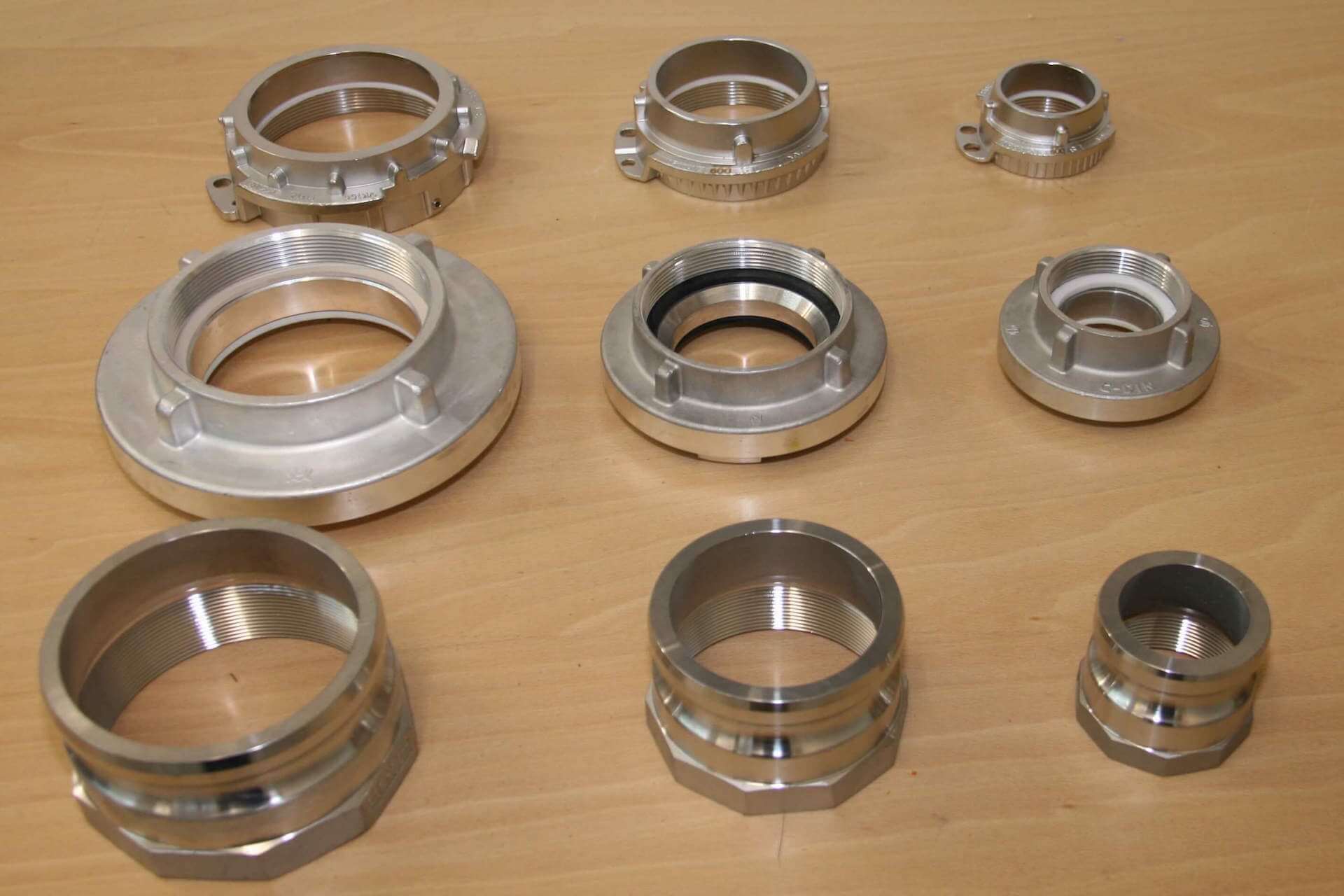 Adapter und Anschlüsse